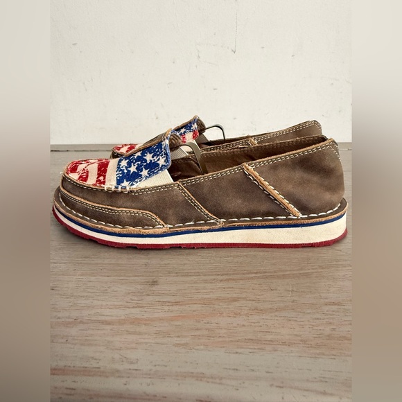 Ariat Cruiser Brown Bomber Cruiser American Flag Distressed Slip On Shoes 5.5 M - Picture 4 of 12